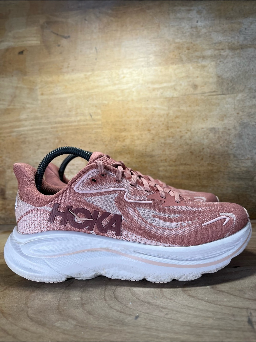 Hoka One One Clifton 10 Womens Size 8.5 Running Shoes Sneakers Blush Rose Latte - Picture 1 of 12